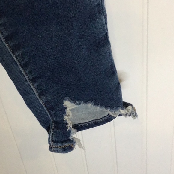 American Eagle | 🦅 Hi-Rise Jegging Distressed Size 2 Regular - Picture 5 of 15